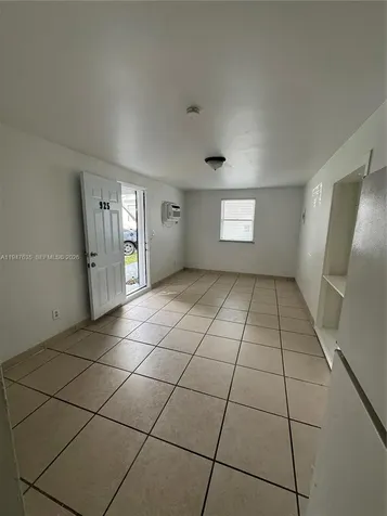 921 N 17th Court Hollywood FL 33020