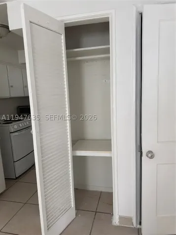 921 N 17th Court Hollywood FL 33020