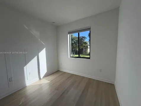 909 NE 211th Street Miami FL 33179