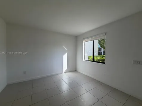 909 NE 211th Street Miami FL 33179