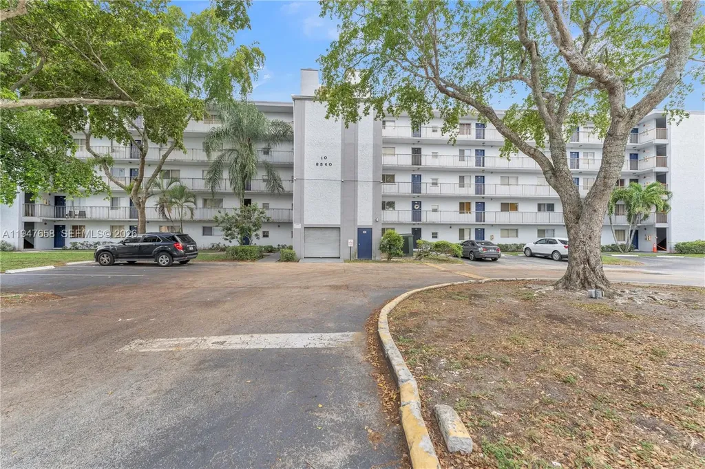 8560 N Sherman Circle Miramar FL 33025