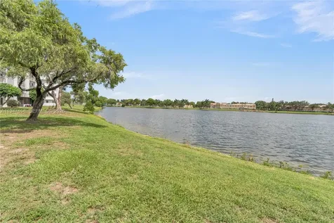 8560 N Sherman Circle Miramar FL 33025