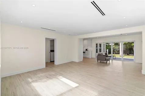 251 NE 44th Street Miami FL 33137