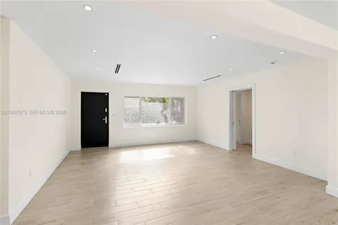 251 NE 44th Street Miami FL 33137
