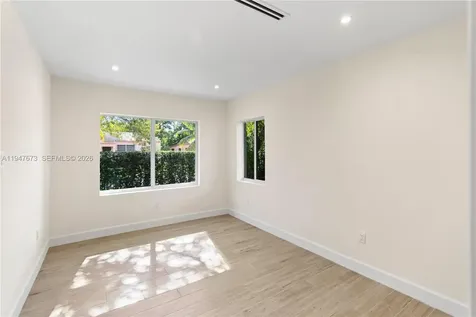 251 NE 44th Street Miami FL 33137