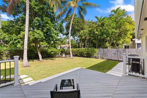 251 NE 44th Street Miami FL 33137