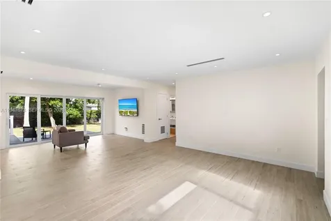 251 NE 44th Street Miami FL 33137