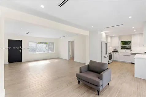 251 NE 44th Street Miami FL 33137