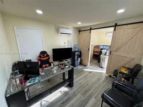 7241 SW 42nd Street Miami FL 33155