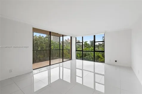 20335 W Country Club Drive Aventura FL 33180