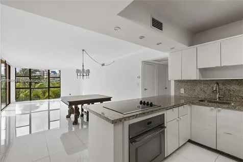 20335 W Country Club Drive Aventura FL 33180