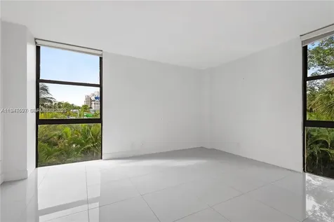 20335 W Country Club Drive Aventura FL 33180