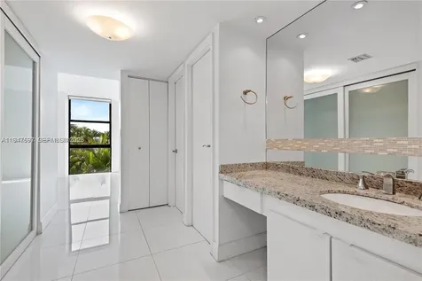 20335 W Country Club Drive Aventura FL 33180