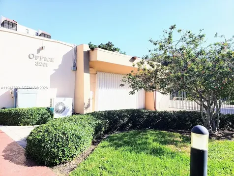 Aventura FL 33180