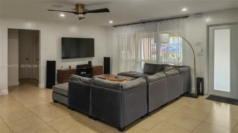 4420 NE 15th Avenue Oakland Park FL 33334