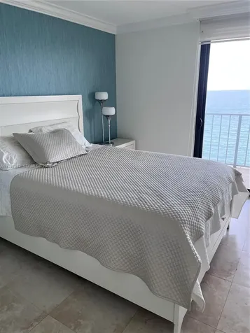 2625 Collins Avenue Miami Beach FL 33140