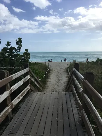 2625 Collins Avenue Miami Beach FL 33140