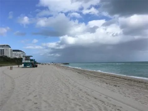 2625 Collins Avenue Miami Beach FL 33140