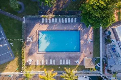 2821 N Miami Beach Boulevard Aventura FL 33160