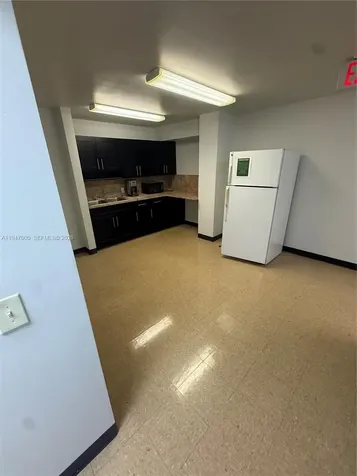 262 Miracle Mile Coral Gables FL 33134