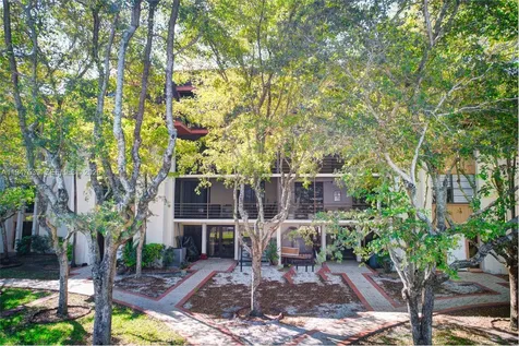 671 NE 195th Street Miami FL 33179