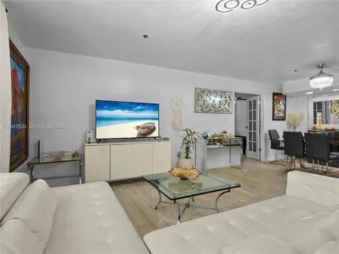 671 NE 195th Street Miami FL 33179