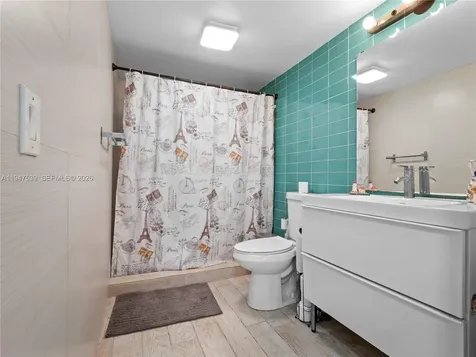 671 NE 195th Street Miami FL 33179
