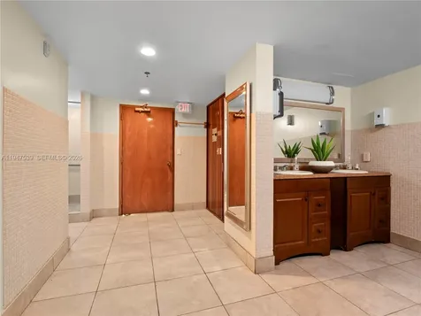 671 NE 195th Street Miami FL 33179
