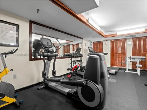 671 NE 195th Street Miami FL 33179