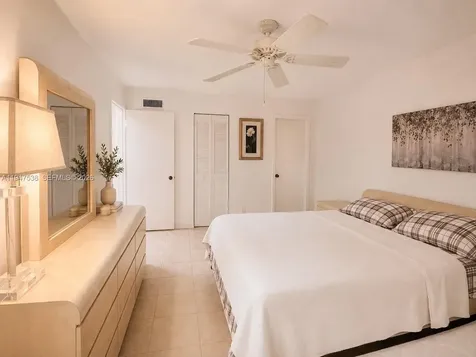 1520 Mckinley Street Hollywood FL 33020