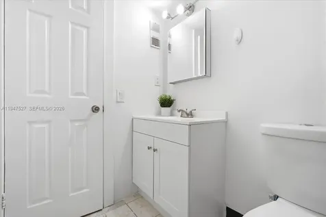 6960 Miami Gardens Drive Hialeah FL 33015