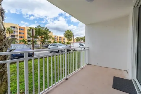 6960 Miami Gardens Drive Hialeah FL 33015
