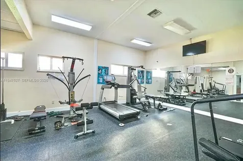 6960 Miami Gardens Drive Hialeah FL 33015