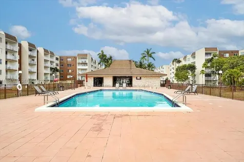 6960 Miami Gardens Drive Hialeah FL 33015