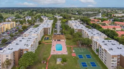 6960 Miami Gardens Drive Hialeah FL 33015