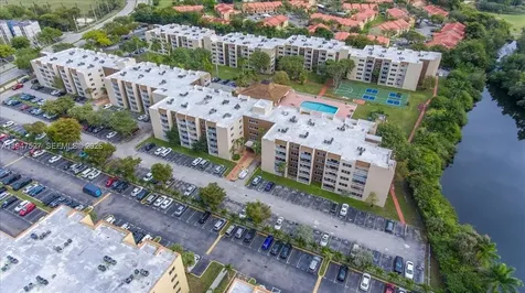 6960 Miami Gardens Drive Hialeah FL 33015