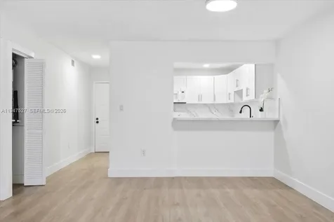 6960 Miami Gardens Drive Hialeah FL 33015