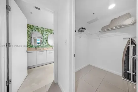 3250 NE 1st Avenue Miami FL 33137