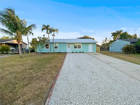 912 SE Martin Luther King Jr Boulevard Stuart FL 34994