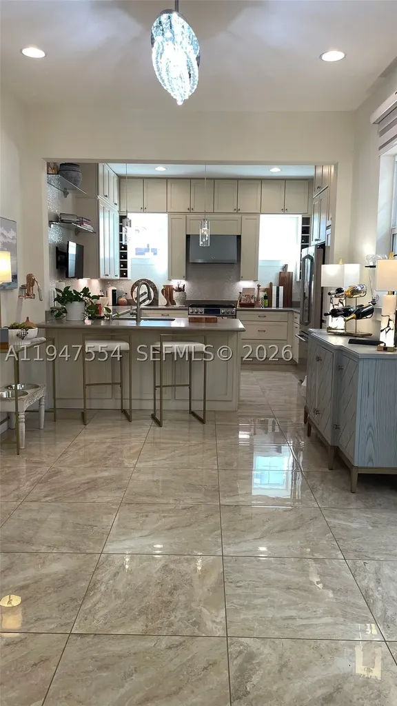 918 NE 17th Way Fort Lauderdale FL 33304