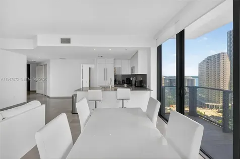 68 SE 6th Street Miami FL 33131