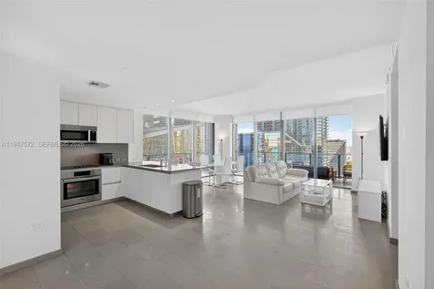 68 SE 6th Street Miami FL 33131
