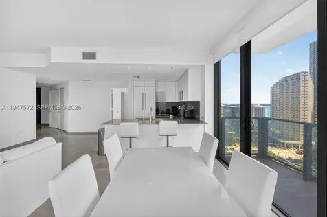 68 SE 6th Street Miami FL 33131
