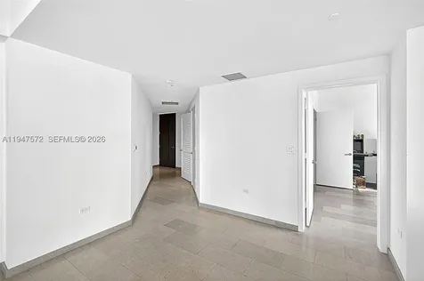 68 SE 6th Street Miami FL 33131