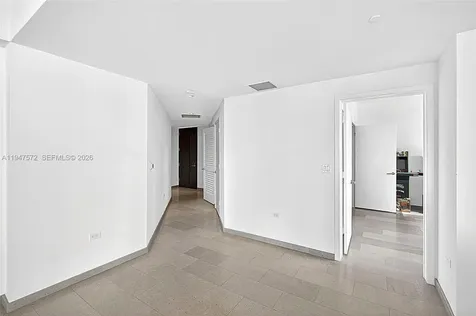 68 SE 6th Street Miami FL 33131