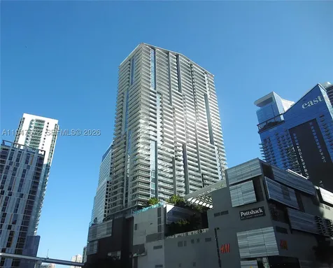 68 SE 6th Street Miami FL 33131