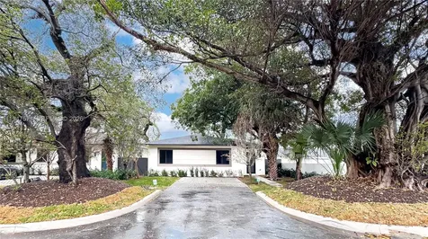 4517 NW 3rd Street Miami FL 33126