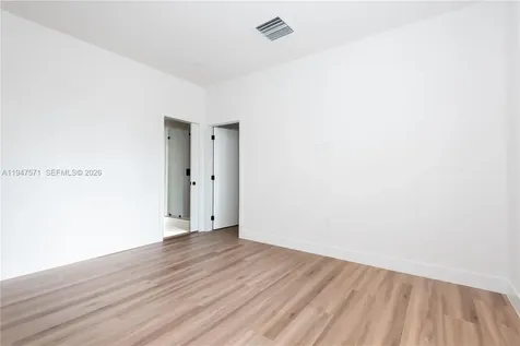 4517 NW 3rd Street Miami FL 33126