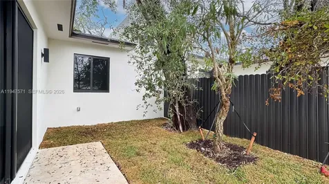 4517 NW 3rd Street Miami FL 33126