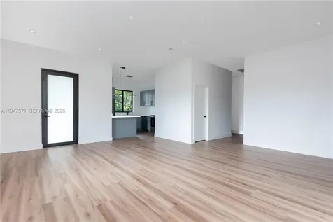 4517 NW 3rd Street Miami FL 33126
